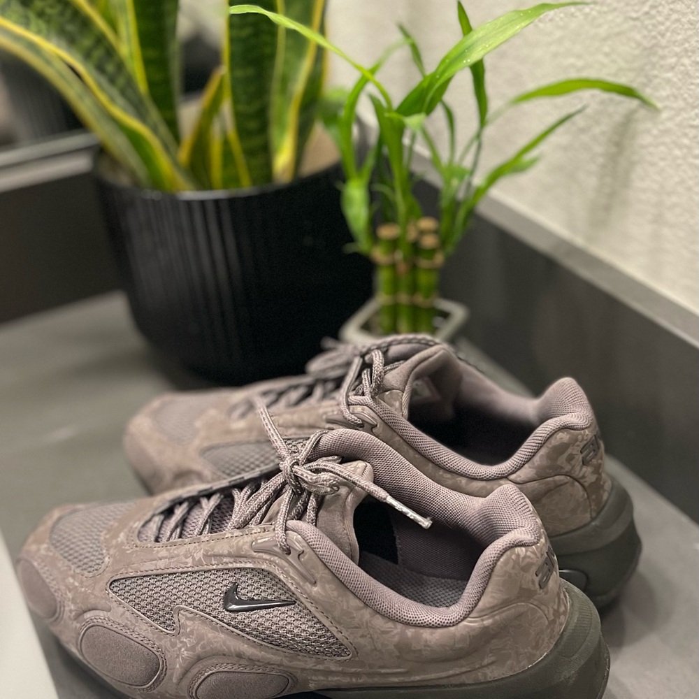 NIKE Air Max Muse Sneaker (Women) SIZE 7
Cave stone
No box Brand new - Picture 5 of 5